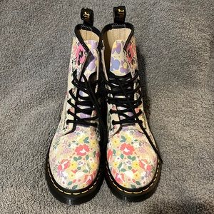 Dr. Martens, size 7. new, never worn.